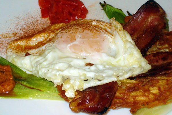 Pržena jaja i slanina su opasni po zdravlje